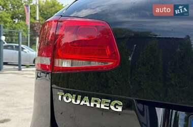 Внедорожник / Кроссовер Volkswagen Touareg 2011 в 