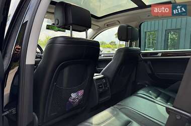 Внедорожник / Кроссовер Volkswagen Touareg 2011 в 