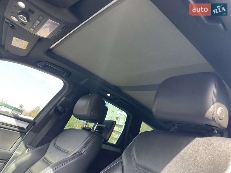 Внедорожник / Кроссовер Volkswagen Touareg 2014 в Черновцах