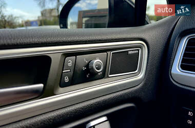 Внедорожник / Кроссовер Volkswagen Touareg 2015 в 