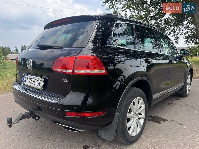 Внедорожник / Кроссовер Volkswagen Touareg 2011 в Броварах