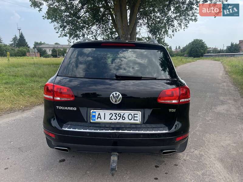 Внедорожник / Кроссовер Volkswagen Touareg 2011 в Броварах