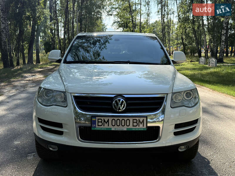 Внедорожник / Кроссовер Volkswagen Touareg 2010 в Ахтырке
