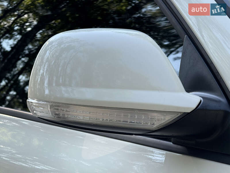 Внедорожник / Кроссовер Volkswagen Touareg 2010 в Ахтырке