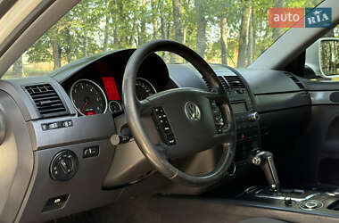 Внедорожник / Кроссовер Volkswagen Touareg 2010 в 
