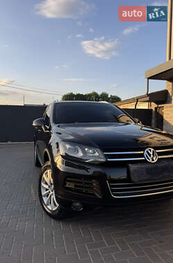 Внедорожник / Кроссовер Volkswagen Touareg 2010 в 
