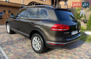 Внедорожник / Кроссовер Volkswagen Touareg 2017 в 