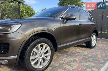 Внедорожник / Кроссовер Volkswagen Touareg 2017 в 