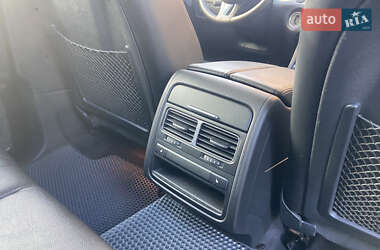 Внедорожник / Кроссовер Volkswagen Touareg 2017 в 