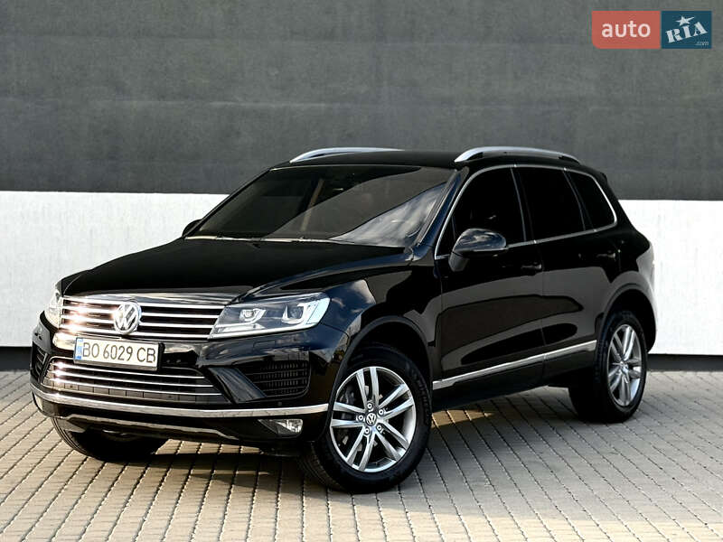 Внедорожник / Кроссовер Volkswagen Touareg 2015 в Тернополе