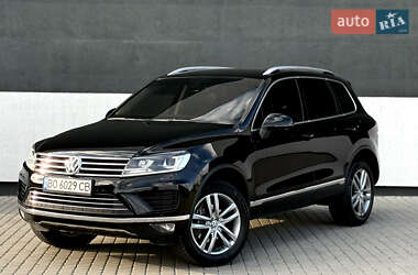 Внедорожник / Кроссовер Volkswagen Touareg 2015 в 
