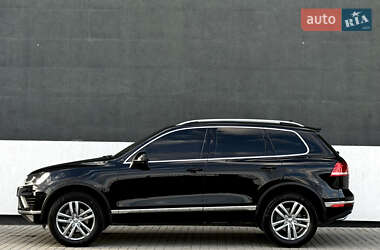 Внедорожник / Кроссовер Volkswagen Touareg 2015 в 