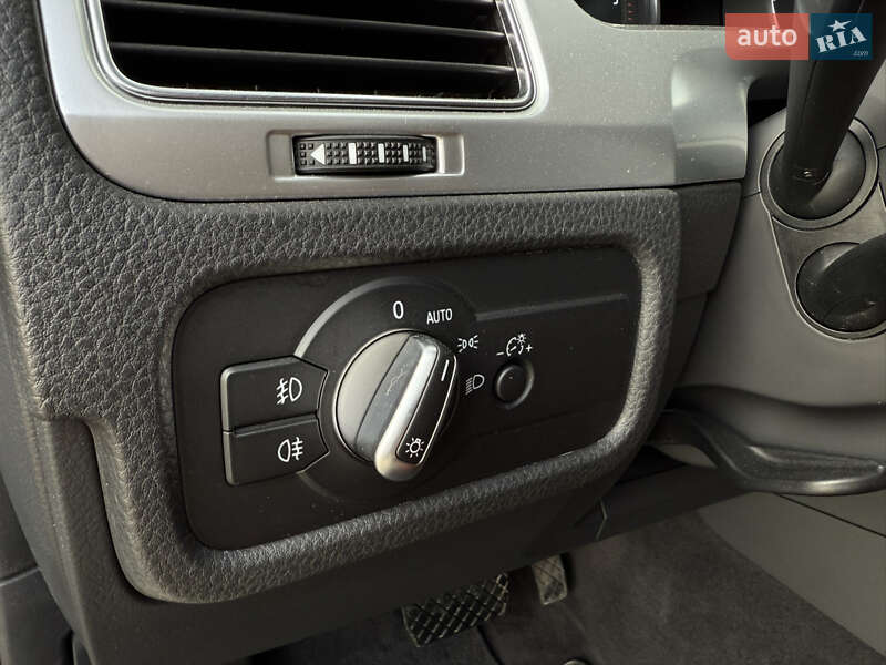 Внедорожник / Кроссовер Volkswagen Touareg 2015 в Тернополе