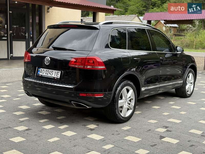 Позашляховик / Кросовер Volkswagen Touareg 2011 в Міжгір'ї