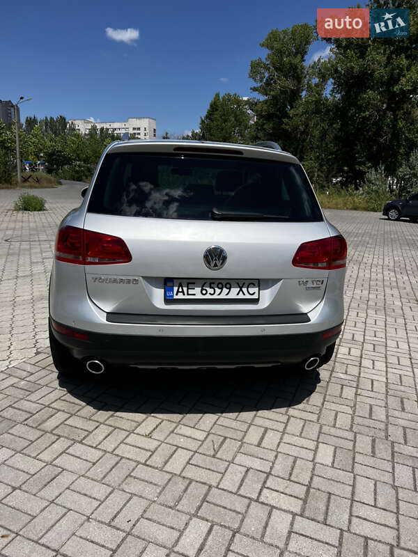 Внедорожник / Кроссовер Volkswagen Touareg 2011 в Днепре