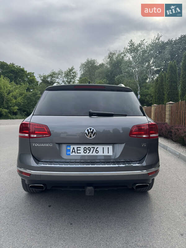 Внедорожник / Кроссовер Volkswagen Touareg 2017 в Днепре