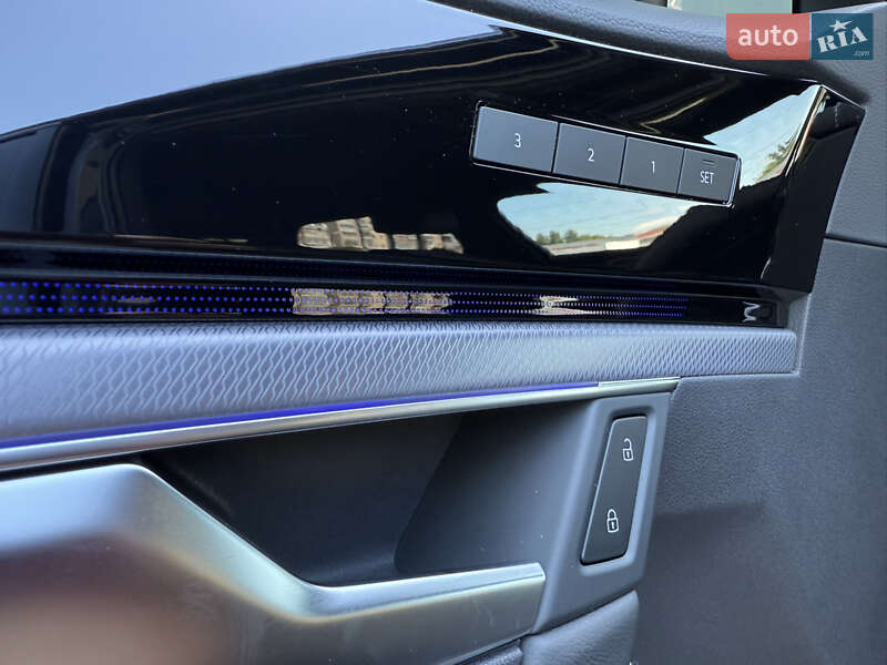Позашляховик / Кросовер Volkswagen Touareg 2021 в Хмельницькому
