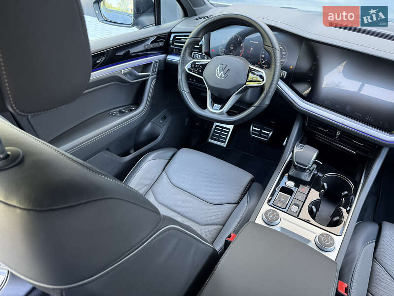 Позашляховик / Кросовер Volkswagen Touareg 2021 в Хмельницькому