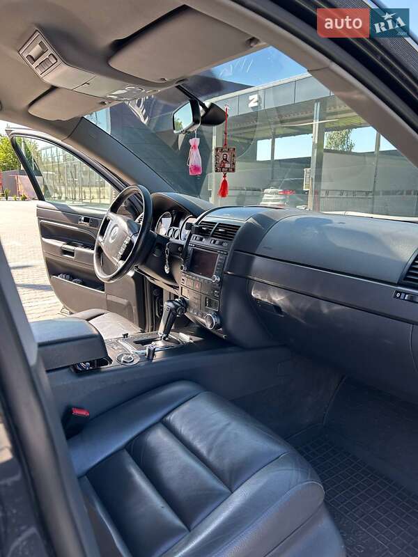 Внедорожник / Кроссовер Volkswagen Touareg 2006 в Хмельницком