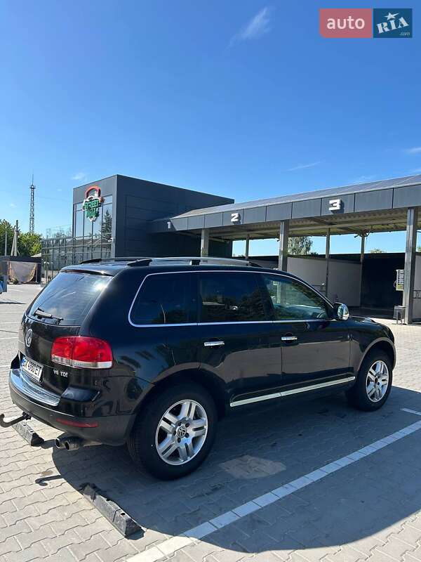 Внедорожник / Кроссовер Volkswagen Touareg 2006 в Хмельницком