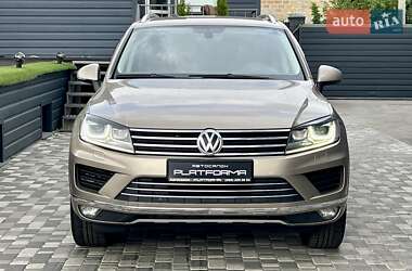 Внедорожник / Кроссовер Volkswagen Touareg 2017 в 