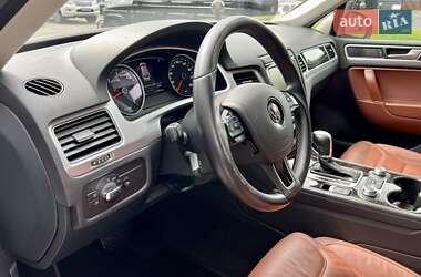 Внедорожник / Кроссовер Volkswagen Touareg 2017 в 