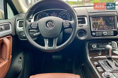 Внедорожник / Кроссовер Volkswagen Touareg 2017 в 