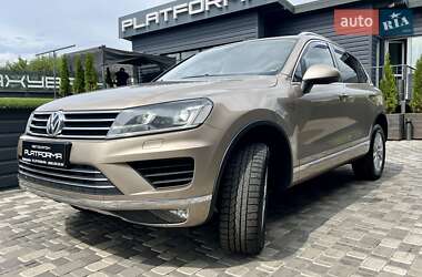 Внедорожник / Кроссовер Volkswagen Touareg 2017 в 