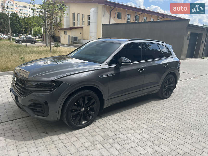 Позашляховик / Кросовер Volkswagen Touareg 2019 в Кам'янець-Подільському