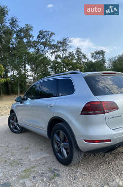 Внедорожник / Кроссовер Volkswagen Touareg 2011 в 