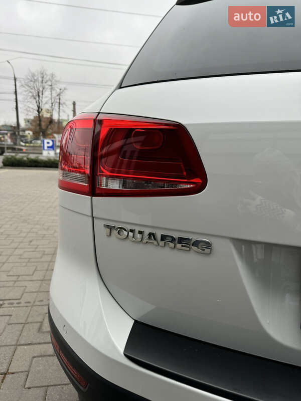 Внедорожник / Кроссовер Volkswagen Touareg 2017 в Виннице