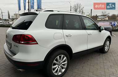 Позашляховик / Кросовер Volkswagen Touareg 2017 в 