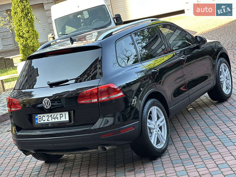 Позашляховик / Кросовер Volkswagen Touareg 2012 в Івано-Франківську