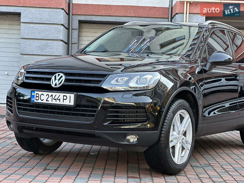 Позашляховик / Кросовер Volkswagen Touareg 2012 в Івано-Франківську