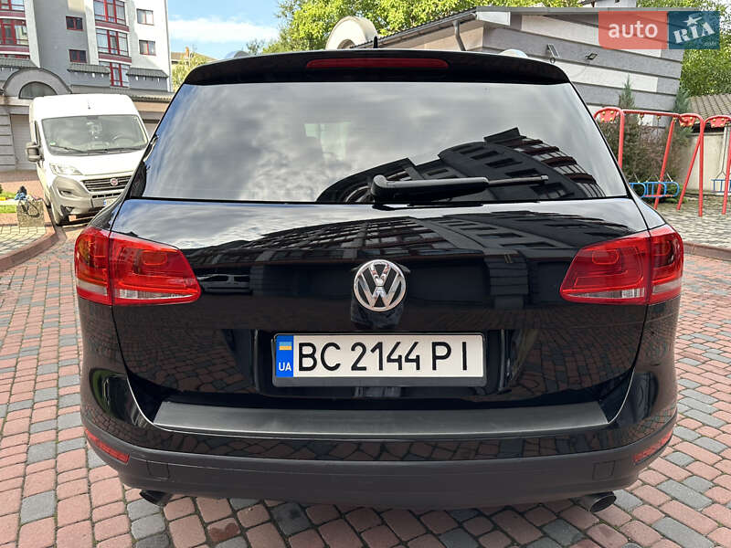 Позашляховик / Кросовер Volkswagen Touareg 2012 в Івано-Франківську
