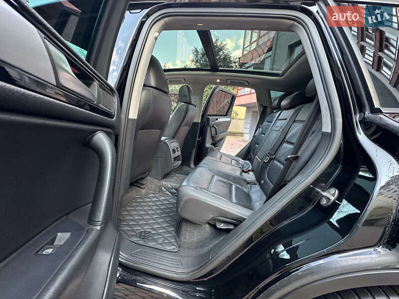 Позашляховик / Кросовер Volkswagen Touareg 2012 в Івано-Франківську