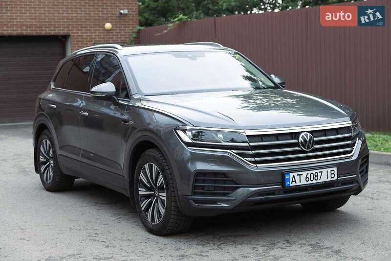 Позашляховик / Кросовер Volkswagen Touareg 2021 в Харкові