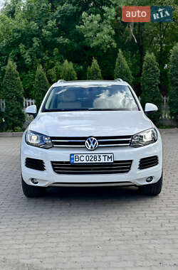 Внедорожник / Кроссовер Volkswagen Touareg 2013 в Черновцах
