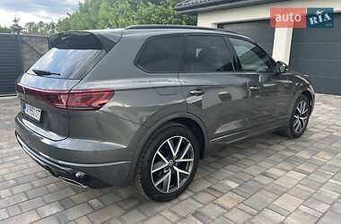 Позашляховик / Кросовер Volkswagen Touareg 2024 в Києві