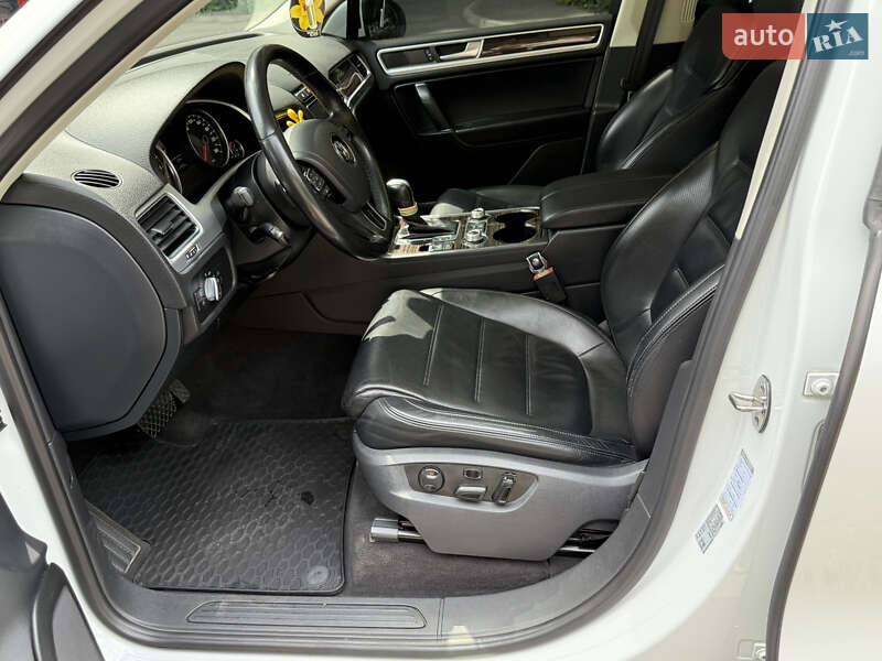 Позашляховик / Кросовер Volkswagen Touareg 2014 в Білій Церкві фото 12 Позашляховик / Кросовер Volkswagen Touareg 2014 в Білій Церкві