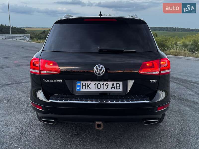 Внедорожник / Кроссовер Volkswagen Touareg 2013 в Ровно