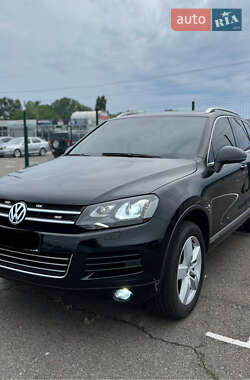 Внедорожник / Кроссовер Volkswagen Touareg 2011 в Киеве