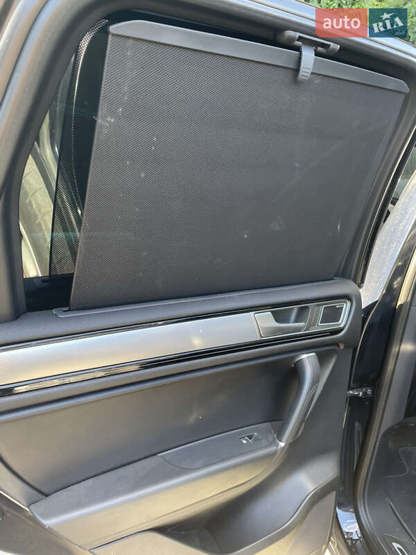 Внедорожник / Кроссовер Volkswagen Touareg 2015 в Кропивницком фото 12 Внедорожник / Кроссовер Volkswagen Touareg 2015 в Кропивницком