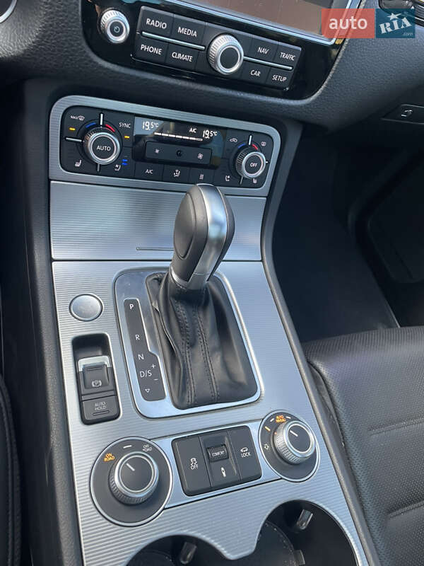 Внедорожник / Кроссовер Volkswagen Touareg 2015 в Кропивницком фото 16 Внедорожник / Кроссовер Volkswagen Touareg 2015 в Кропивницком
