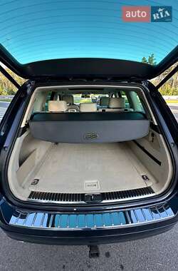 Внедорожник / Кроссовер Volkswagen Touareg 2011 в 