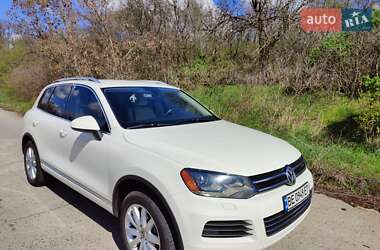 Внедорожник / Кроссовер Volkswagen Touareg 2011 в 