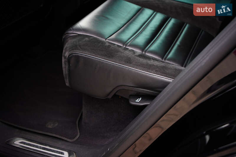 Внедорожник / Кроссовер Volkswagen Touareg 2014 в Житомире