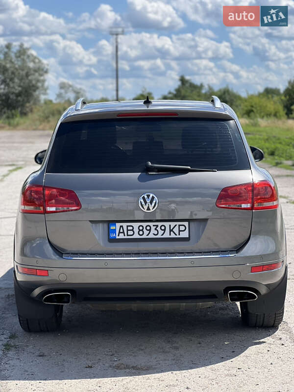 Внедорожник / Кроссовер Volkswagen Touareg 2012 в Жмеринке