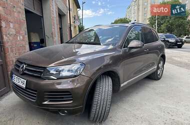 Позашляховик / Кросовер Volkswagen Touareg 2010 в Чернівцях