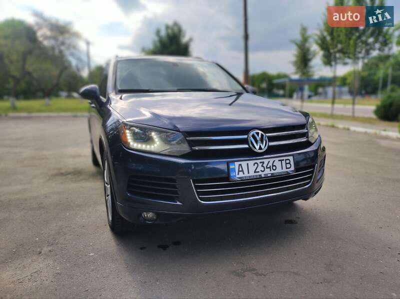Внедорожник / Кроссовер Volkswagen Touareg 2012 в Ставище
